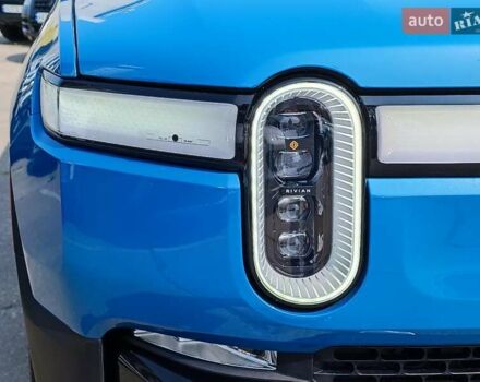 Серый Rivian R1S, объемом двигателя 0 л и пробегом 10 тыс. км за 55290 $, фото 4 на Automoto.ua