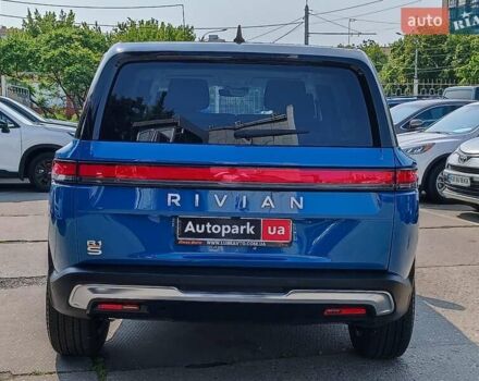 Серый Rivian R1S, объемом двигателя 0 л и пробегом 10 тыс. км за 55290 $, фото 8 на Automoto.ua