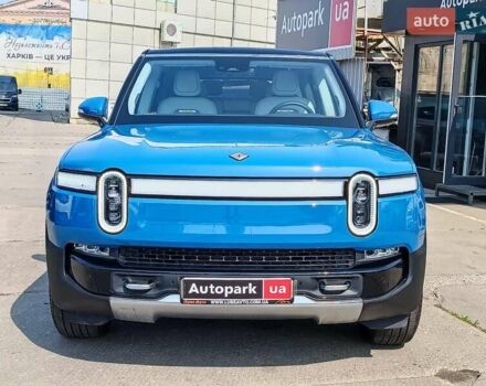 Серый Rivian R1S, объемом двигателя 0 л и пробегом 10 тыс. км за 55290 $, фото 1 на Automoto.ua