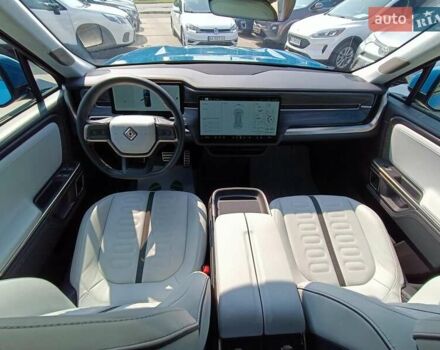 Серый Rivian R1S, объемом двигателя 0 л и пробегом 10 тыс. км за 55290 $, фото 34 на Automoto.ua