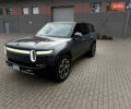 Сірий Rivian R1S, об'ємом двигуна 0 л та пробігом 42 тис. км за 54500 $, фото 6 на Automoto.ua