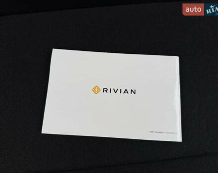 Сірий Rivian R1S, об'ємом двигуна 0 л та пробігом 42 тис. км за 54500 $, фото 36 на Automoto.ua