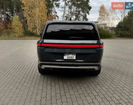 Сірий Rivian R1S, об'ємом двигуна 0 л та пробігом 42 тис. км за 54500 $, фото 9 на Automoto.ua