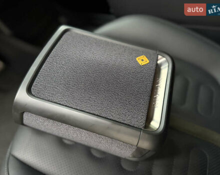 Сірий Rivian R1S, об'ємом двигуна 0 л та пробігом 42 тис. км за 54500 $, фото 31 на Automoto.ua