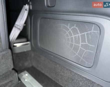 Сірий Rivian R1S, об'ємом двигуна 0 л та пробігом 42 тис. км за 54500 $, фото 39 на Automoto.ua