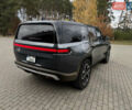 Сірий Rivian R1S, об'ємом двигуна 0 л та пробігом 42 тис. км за 54500 $, фото 10 на Automoto.ua