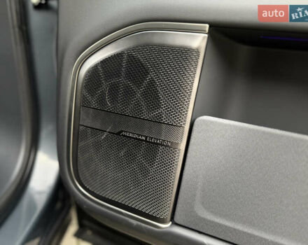 Сірий Rivian R1S, об'ємом двигуна 0 л та пробігом 42 тис. км за 54500 $, фото 26 на Automoto.ua