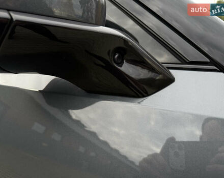 Сірий Rivian R1S, об'ємом двигуна 0 л та пробігом 42 тис. км за 54500 $, фото 13 на Automoto.ua