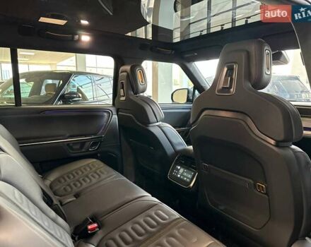 Серый Rivian R1S, объемом двигателя 0 л и пробегом 8 тыс. км за 80000 $, фото 12 на Automoto.ua