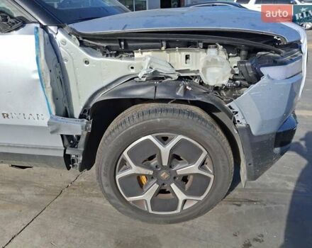 Сірий Rivian R1S, об'ємом двигуна 0 л та пробігом 13 тис. км за 32100 $, фото 19 на Automoto.ua