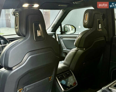 Серый Rivian R1S, объемом двигателя 0 л и пробегом 13 тыс. км за 49000 $, фото 12 на Automoto.ua