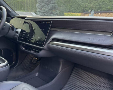 Серый Rivian R1S, объемом двигателя 0 л и пробегом 17 тыс. км за 82500 $, фото 40 на Automoto.ua