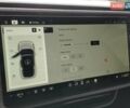 Серый Rivian R1S, объемом двигателя 0 л и пробегом 14 тыс. км за 57000 $, фото 79 на Automoto.ua