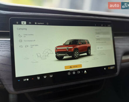 Серый Rivian R1S, объемом двигателя 0 л и пробегом 13 тыс. км за 49000 $, фото 27 на Automoto.ua