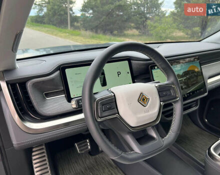 Серый Rivian R1S, объемом двигателя 0 л и пробегом 39 тыс. км за 56000 $, фото 6 на Automoto.ua