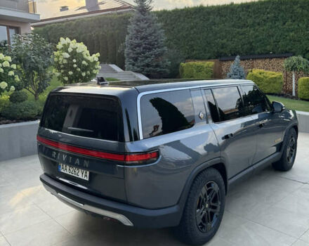 Серый Rivian R1S, объемом двигателя 0 л и пробегом 17 тыс. км за 82500 $, фото 17 на Automoto.ua