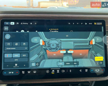 Серый Rivian R1S, объемом двигателя 0 л и пробегом 29 тыс. км за 57490 $, фото 30 на Automoto.ua