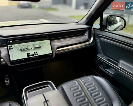 Серый Rivian R1S, объемом двигателя 0 л и пробегом 13 тыс. км за 49000 $, фото 22 на Automoto.ua