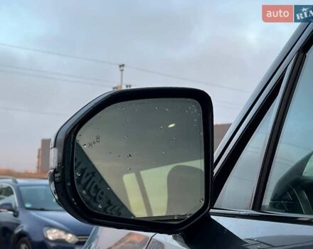 Серый Rivian R1S, объемом двигателя 0 л и пробегом 29 тыс. км за 57490 $, фото 13 на Automoto.ua