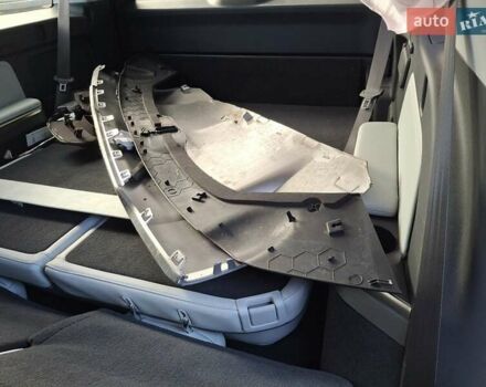 Сірий Rivian R1S, об'ємом двигуна 0 л та пробігом 13 тис. км за 32100 $, фото 27 на Automoto.ua