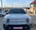 Серый Rivian R1S, объемом двигателя 0 л и пробегом 20 тыс. км за 51999 $, фото 4 на Automoto.ua