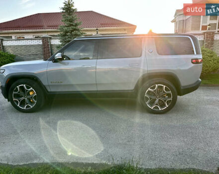 Серый Rivian R1S, объемом двигателя 0 л и пробегом 12 тыс. км за 51700 $, фото 15 на Automoto.ua