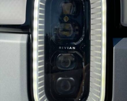 Серый Rivian R1S, объемом двигателя 0 л и пробегом 2 тыс. км за 47500 $, фото 52 на Automoto.ua