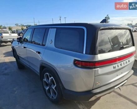 Сірий Rivian R1S, об'ємом двигуна 0 л та пробігом 13 тис. км за 32100 $, фото 26 на Automoto.ua