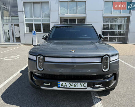 Серый Rivian R1S, объемом двигателя 0 л и пробегом 22 тыс. км за 49999 $, фото 8 на Automoto.ua