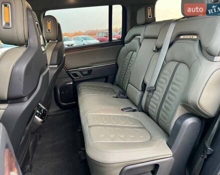 Серый Rivian R1S, объемом двигателя 0 л и пробегом 29 тыс. км за 57490 $, фото 36 на Automoto.ua