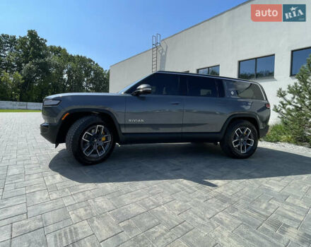 Серый Rivian R1S, объемом двигателя 0 л и пробегом 21 тыс. км за 58000 $, фото 13 на Automoto.ua