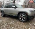 Серый Rivian R1S, объемом двигателя 0 л и пробегом 4 тыс. км за 54700 $, фото 5 на Automoto.ua