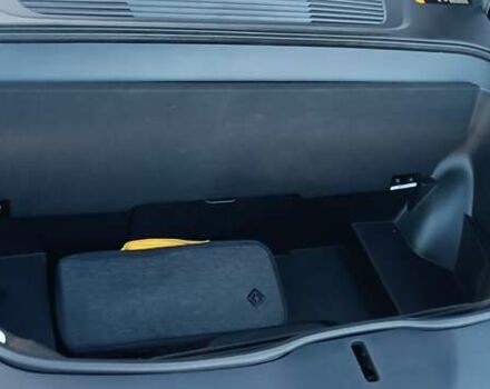 Серый Rivian R1S, объемом двигателя 0 л и пробегом 18 тыс. км за 47000 $, фото 24 на Automoto.ua