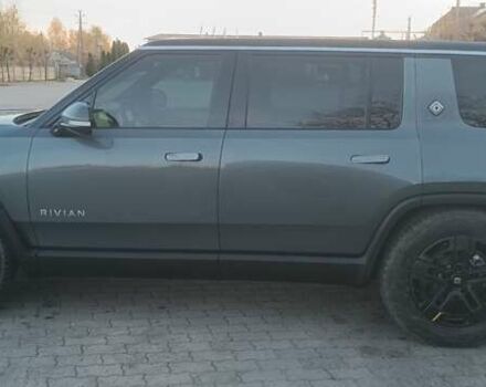 Серый Rivian R1S, объемом двигателя 0 л и пробегом 18 тыс. км за 47000 $, фото 8 на Automoto.ua