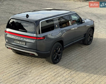 Серый Rivian R1S, объемом двигателя 0 л и пробегом 15 тыс. км за 52000 $, фото 20 на Automoto.ua