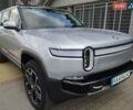 Серый Rivian R1S, объемом двигателя 0 л и пробегом 14 тыс. км за 57000 $, фото 2 на Automoto.ua