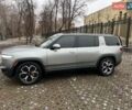 Серый Rivian R1S, объемом двигателя 0 л и пробегом 4 тыс. км за 54700 $, фото 8 на Automoto.ua