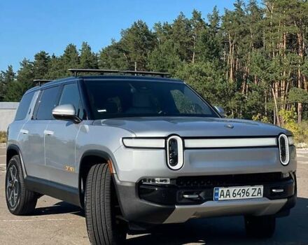 Серый Rivian R1S, объемом двигателя 0 л и пробегом 2 тыс. км за 47500 $, фото 1 на Automoto.ua