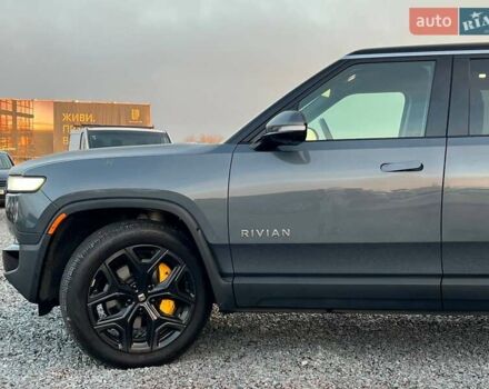 Серый Rivian R1S, объемом двигателя 0 л и пробегом 29 тыс. км за 57490 $, фото 1 на Automoto.ua
