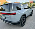 Серый Rivian R1S, объемом двигателя 0 л и пробегом 12 тыс. км за 51700 $, фото 8 на Automoto.ua
