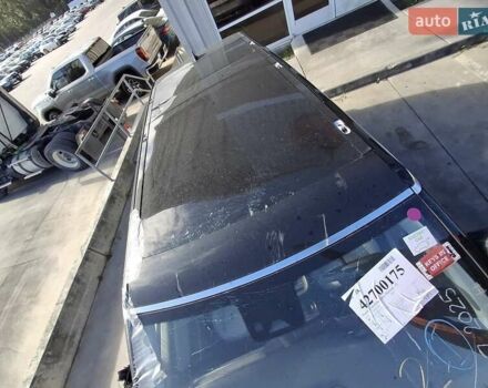 Сірий Rivian R1S, об'ємом двигуна 0 л та пробігом 13 тис. км за 32100 $, фото 7 на Automoto.ua