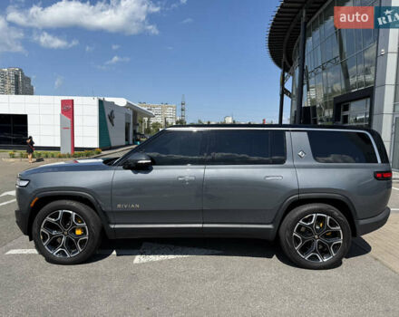 Серый Rivian R1S, объемом двигателя 0 л и пробегом 22 тыс. км за 49999 $, фото 6 на Automoto.ua