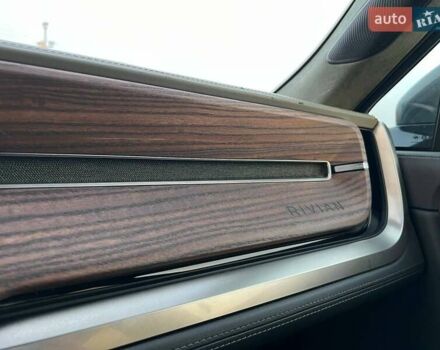 Серый Rivian R1S, объемом двигателя 0 л и пробегом 29 тыс. км за 57490 $, фото 31 на Automoto.ua