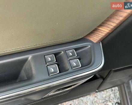 Серый Rivian R1S, объемом двигателя 0 л и пробегом 29 тыс. км за 57490 $, фото 17 на Automoto.ua