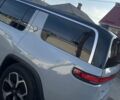 Серый Rivian R1S, объемом двигателя 0 л и пробегом 20 тыс. км за 51999 $, фото 13 на Automoto.ua