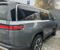 Серый Rivian R1S, объемом двигателя 0 л и пробегом 28 тыс. км за 49900 $, фото 2 на Automoto.ua