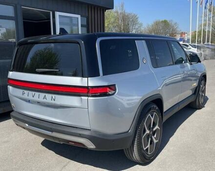 Серый Rivian R1S, объемом двигателя 0 л и пробегом 5 тыс. км за 49900 $, фото 3 на Automoto.ua