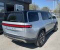 Серый Rivian R1S, объемом двигателя 0 л и пробегом 5 тыс. км за 49900 $, фото 3 на Automoto.ua