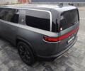 Серый Rivian R1S, объемом двигателя 0 л и пробегом 19 тыс. км за 57000 $, фото 1 на Automoto.ua