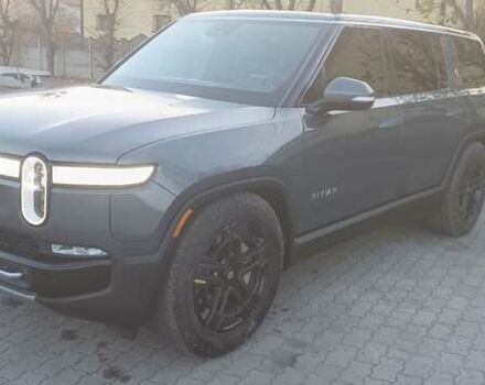 Серый Rivian R1S, объемом двигателя 0 л и пробегом 18 тыс. км за 47000 $, фото 5 на Automoto.ua
